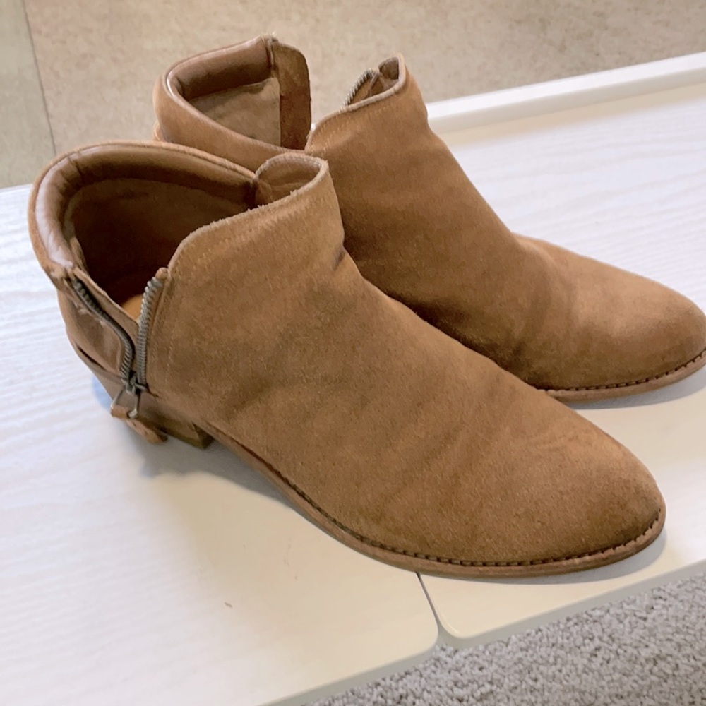 Ankle boots